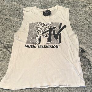 White  MTV cut off